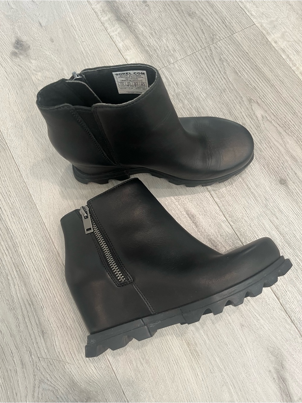 Sorel Joan Rhapsody Black Leather Zip Wedge Ankle Boots